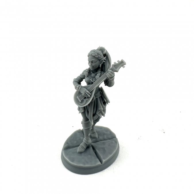 Bones 07124 RYELLE RAINHEATHER, ELF BARD (ALTERNATE SCULPT) | Grognard Games