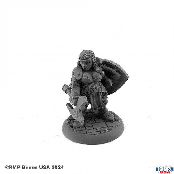 Reaper Legends 30170 Freya, Dwarf Fighter | Grognard Games