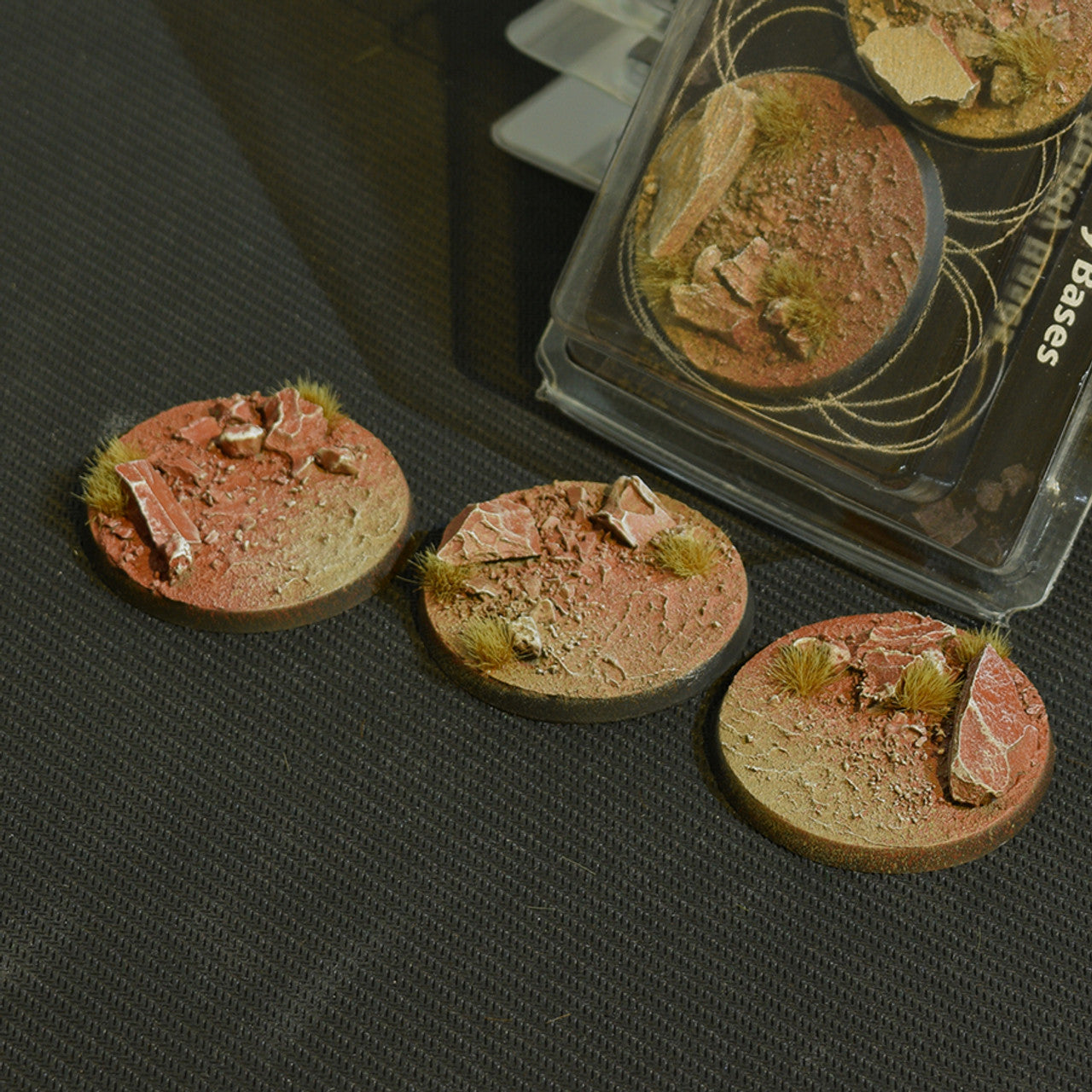 Gamers Grass Battle Ready Bases Badlands Bases 50mm | Grognard Games