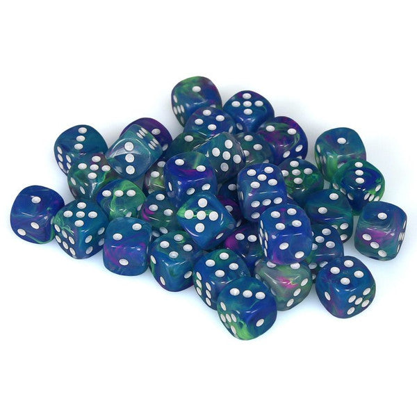 CHX27995 Borealis Kelp/Light green 12mm (36) | Grognard Games